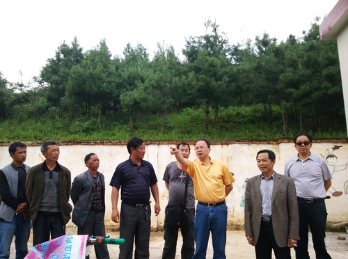 书记下乡调研