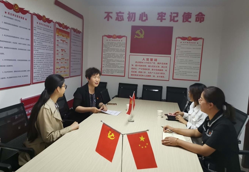 市委组织部副部长，市人社局党组书记、局长唐琪同志到社区报到与社区座谈_副本