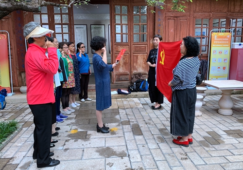 党员重温入党誓词_副本