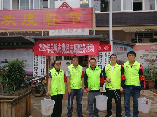 6月30日，市委统战部机关在职党员到回回营社区开展志愿服务活动 (5)_副本
