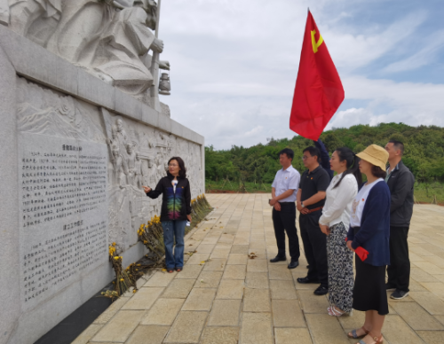 毕娇娇副主席现场讲党课