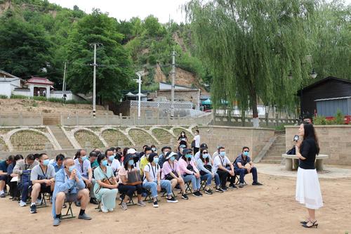 梁家河现场教学2