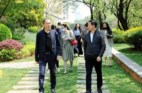 3月17日，市大健康办主任李江调研昊邦医药项目1