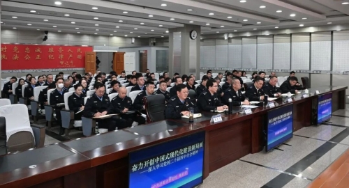 昆明公安迅速掀起学习贯彻四中全会的高潮【图片】（已发布OK） (3)