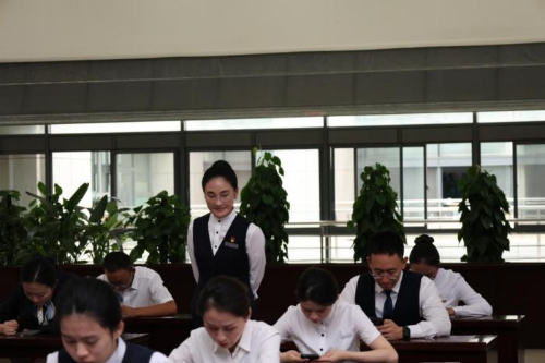 机关1